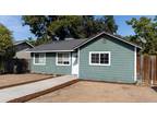320 H St, Waterford, CA 95386