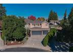 1900 Lakeview Ct, Modesto, CA 95355