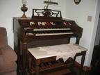 Beautiful Wurlitzer Electric Organ - - Opportunity!