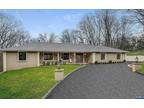 315 Freemans Ln, Franklin Lakes, NJ 07417