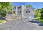 1 Thornwood Ct, Fishkill, NY 12590