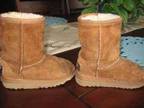 Toddler UGGS Size 9 - - Opportunity!