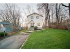 84 Unger Ave, Hopatcong, NJ 07874