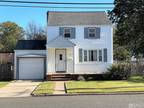 5 Outlook Ave, Colonia, NJ 07067