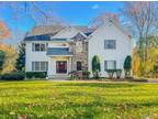 11 Edgebrook Rd, New Brunswick, NJ 08901