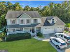 527 Vanderbilt Ave, Bayville, NJ 08721