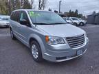 2010 Chrysler Town And Country LX