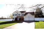 6 Doherty Dr, Wallingford, CT 06492