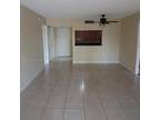 100 Lakeview Dr #218, Weston, FL 33326