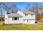 15 Lexton Dr, Farmington, CT 06032