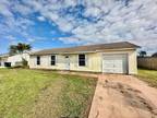 1517 SE Clearbrook St, Port Saint Lucie, FL 34983