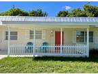 1604 SE Apache Ave, Stuart, FL 34994