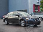 2017 Nissan Altima Blue, 15K miles