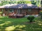 2342 Green Forrest Dr, De Decatur, GA