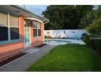 320 79th Ave, Saint Pete Beach, FL 33706