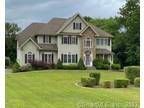 10 Holland View Dr, Bloomfield, CT 06002