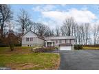 986 E Avondale Rd, Avondale, PA 19311