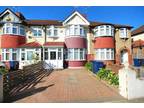 4 bedroom in Greenford London UB6