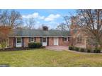 914 Springwood Dr, West Chester, PA 19382