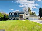 1261 Sherwood Dr, Vineland, NJ 08361