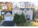 611 Sweetwater Dr, Feasterville-Trevose, PA 19053