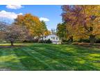 1530 Hillcrest Rd, Lancaster, PA 17603