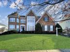 18930 Canoe Landing Ct, Leesburg, VA 20176