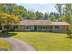 120 Vaune Ln, Pottstown, PA 19465