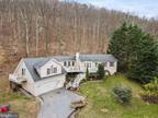 432 Windsong Rd, Harpers Ferry, WV 25425