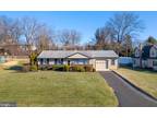 24 Heights Ln, Feasterville-Trevose, PA 19053