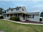8148 S Rd, Seven Valleys, PA 17360