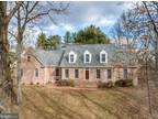 5860 Coy Dr, Mount Airy, MD 21771
