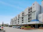 2702 Lighthouse Point E #712, Baltimore, MD 21224