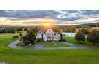 1365 Valley Rd, Etters, PA 17319