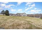 195 Shaw Rd, Windsor, PA 17366