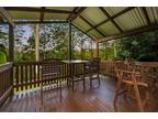 7 Bedroom Single-Family Houses Tallebudgera Valley QLD