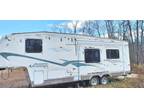 2004 Wilderness Advantage 5th Wheel 30' Beautiful Remodeled Kitchen & Extras