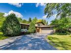 2732 Kingston Dr Northbrook, IL