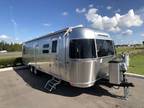 2023 Airstream Flying Cloud 30RB Twin 31ft