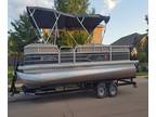 26 foot Tracker Suntracker 24DLX