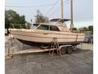 25 foot Bayliner Cabin Cruiser