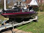 19 foot Triton 18SE