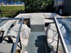 19 foot Bayliner Capri