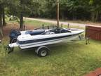 19 foot Bayliner 1950 Bowrider Capri