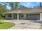 17007 Paula Ln, Lutz, FL 33558