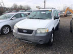2005 Ford Escape XLS 2WD