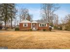 9209 Surratts Manor Dr, Clinton, MD 20735