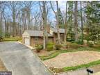 10905 Thanlet Ln, Reston, VA 20190