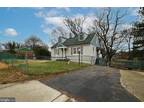 1831 Clayton Dr, Oxon Hill, MD 20745