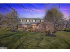 119 Meadow View Dr, Newtown, PA 18940